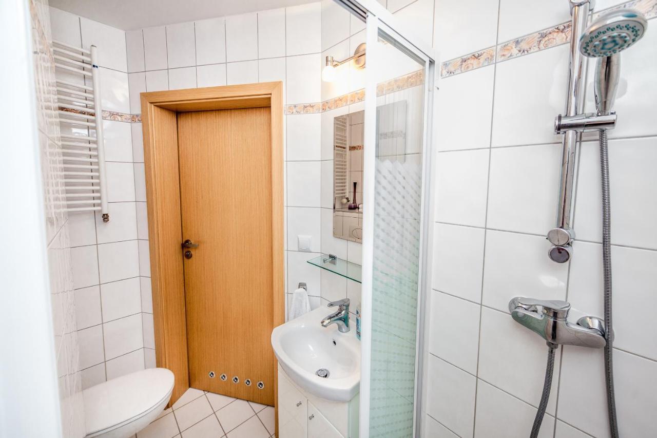 Apartament Wanda W Centrum Kolobrzegu Przy Starowce Exterior photo